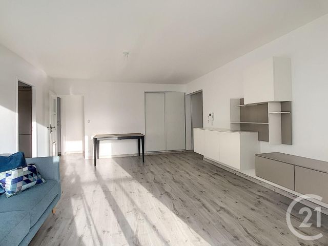 Appartement F4 à vendre - 4 pièces - 88.54 m2 - SARZEAU - 56 - BRETAGNE - Century 21 Sarz'Eau Immobilier Appartement F4 à vendre - 4 pièces - 88.54 m2 - SARZEAU - 56 - BRETAGNE - Century 21 Sarz'Eau Immobilier