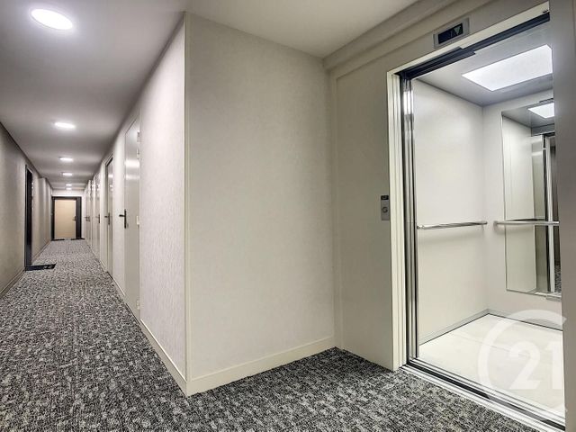 Appartement F4 à vendre - 4 pièces - 88.54 m2 - SARZEAU - 56 - BRETAGNE - Century 21 Sarz'Eau Immobilier Appartement F4 à vendre - 4 pièces - 88.54 m2 - SARZEAU - 56 - BRETAGNE - Century 21 Sarz'Eau Immobilier