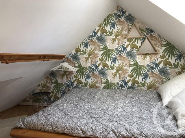 Appartement Duplex à louer - 2 pièces - 13.6 m2 - ARZON - 56 - BRETAGNE - Century 21 Sarz'Eau Immobilier