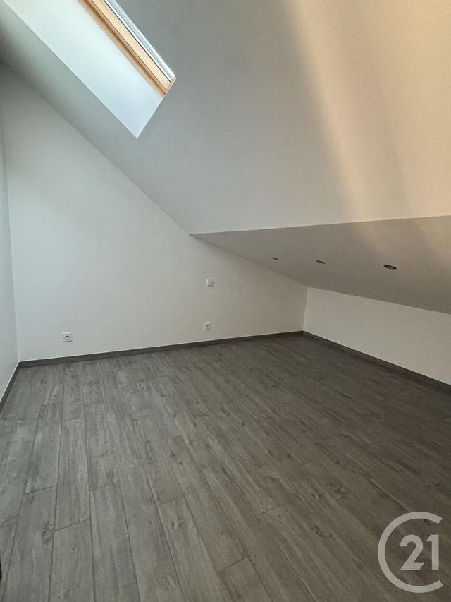 Appartement Duplex à louer - 3 pièces - 66.72 m2 - ST GILDAS DE RHUYS - 56 - BRETAGNE - Century 21 Sarz'Eau Immobilier