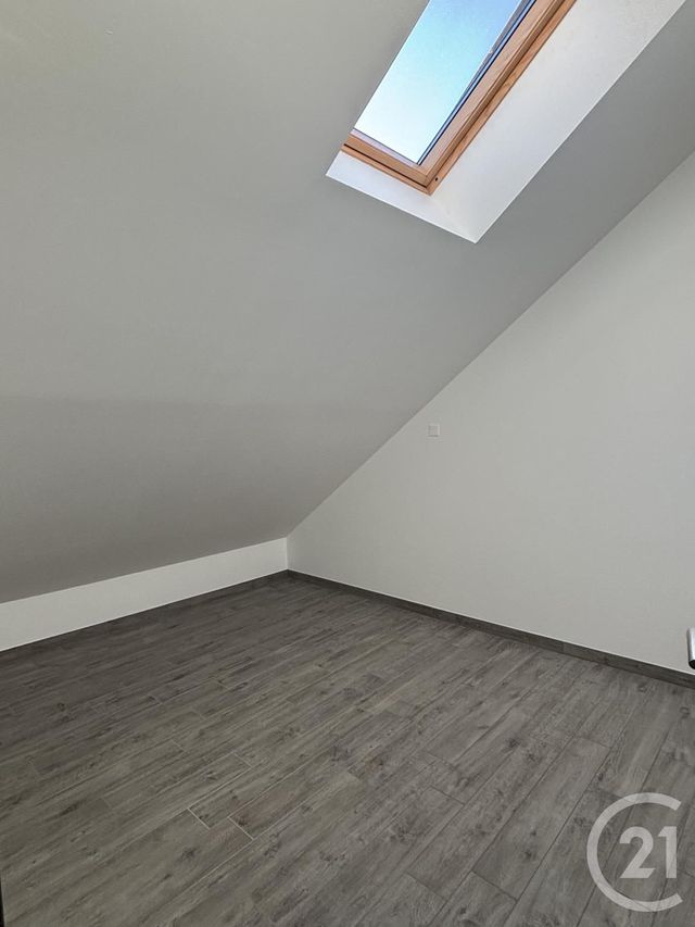 Appartement Duplex à louer - 3 pièces - 66.72 m2 - ST GILDAS DE RHUYS - 56 - BRETAGNE - Century 21 Sarz'Eau Immobilier