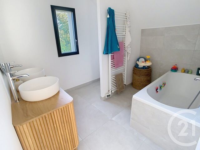 maison à vendre - 5 pièces - 138.87 m2 - LE TOUR DU PARC - 56 - BRETAGNE - Century 21 Sarz'Eau Immobilier