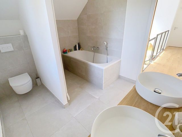 maison à vendre - 5 pièces - 138.87 m2 - LE TOUR DU PARC - 56 - BRETAGNE - Century 21 Sarz'Eau Immobilier