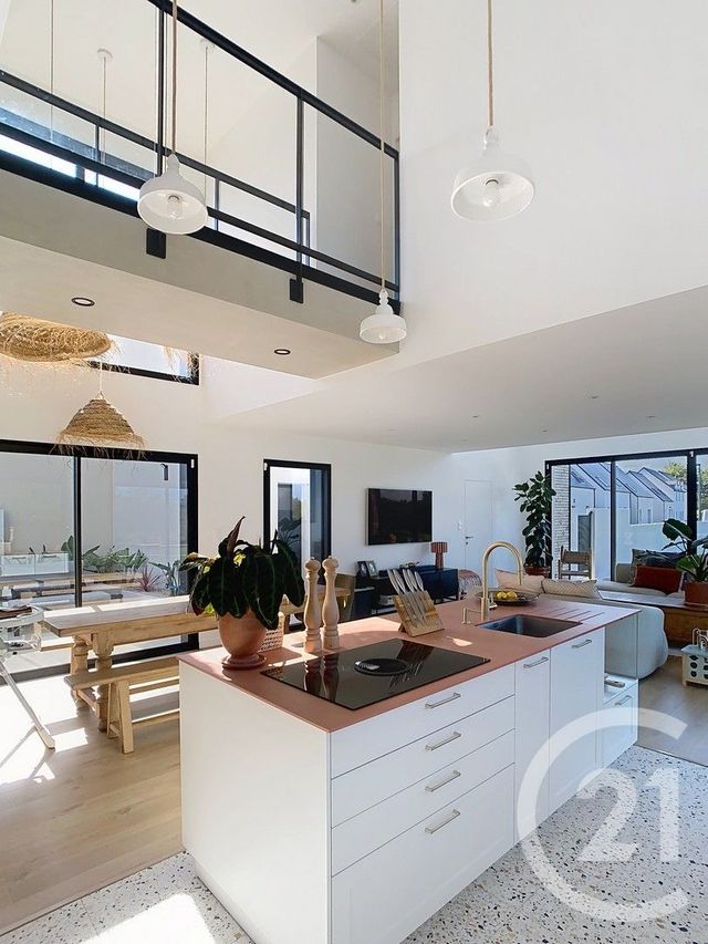 maison à vendre - 5 pièces - 138.87 m2 - LE TOUR DU PARC - 56 - BRETAGNE - Century 21 Sarz'Eau Immobilier