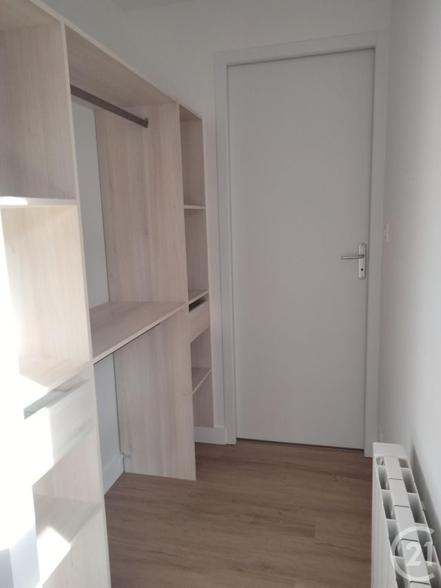 Appartement Duplex à louer - 3 pièces - 64.75 m2 - ST GILDAS DE RHUYS - 56 - BRETAGNE - Century 21 Sarz'Eau Immobilier