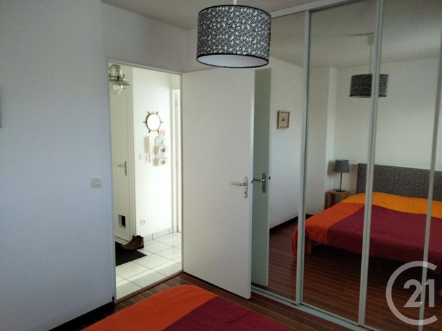 Appartement Duplex à louer - 4 pièces - 55.0 m2 - ARZON - 56 - BRETAGNE - Century 21 Sarz'Eau Immobilier