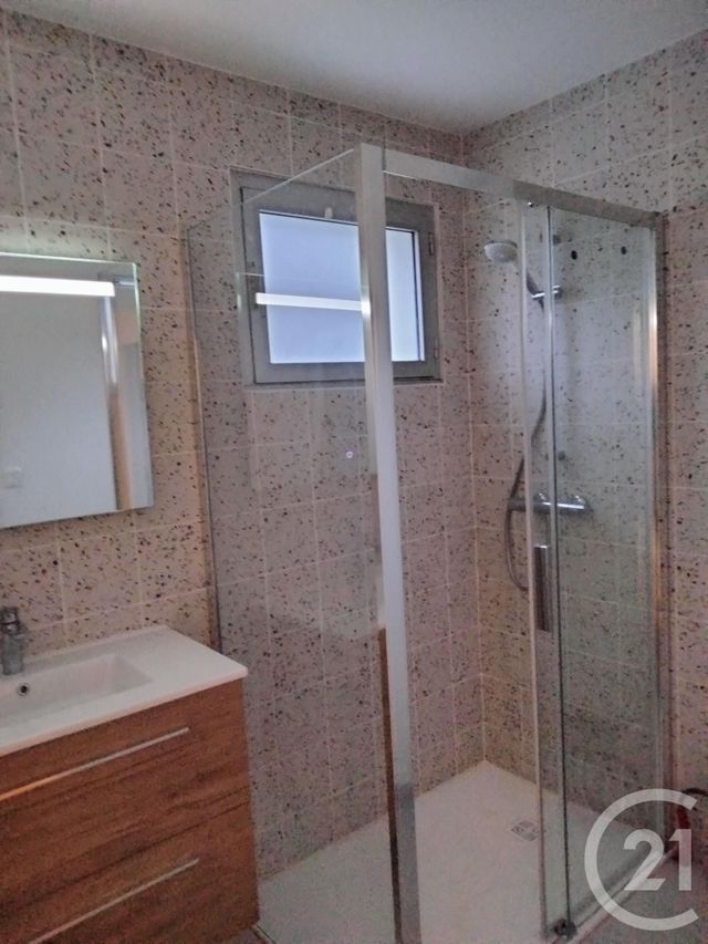 Appartement F2 à louer - 2 pièces - 41.52 m2 - VANNES - 56 - BRETAGNE - Century 21 Sarz'Eau Immobilier