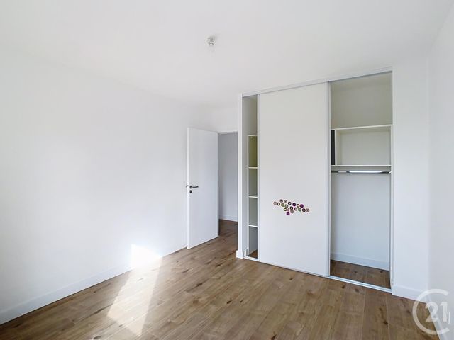 maison à louer - 6 pièces - 127.0 m2 - THEIX NOYALO - 56 - BRETAGNE - Century 21 Sarz'Eau Immobilier