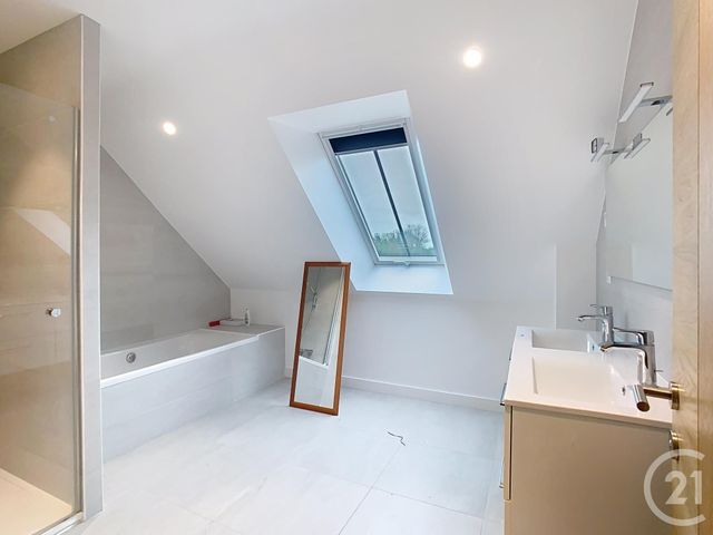 maison à louer - 6 pièces - 239.71 m2 - SARZEAU - 56 - BRETAGNE - Century 21 Sarz'Eau Immobilier