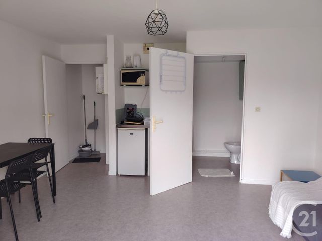 Appartement Studio à louer - 1 pièce - 21.25 m2 - VANNES - 56 - BRETAGNE - Century 21 Sarz'Eau Immobilier