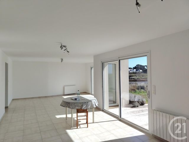 Appartement F4 à louer - 4 pièces - 90.0 m2 - ST GILDAS DE RHUYS - 56 - BRETAGNE - Century 21 Sarz'Eau Immobilier