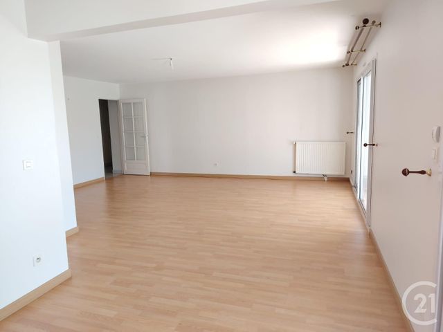 Appartement F3 à louer - 3 pièces - 81.37 m2 - VANNES - 56 - BRETAGNE - Century 21 Sarz'Eau Immobilier