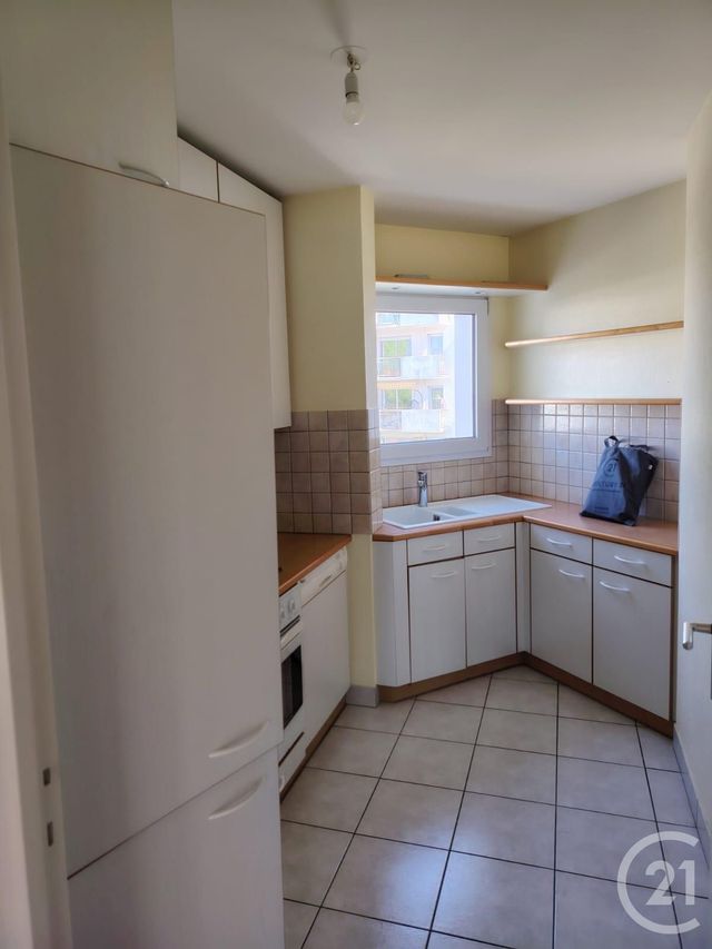 Appartement F3 à louer - 3 pièces - 81.37 m2 - VANNES - 56 - BRETAGNE - Century 21 Sarz'Eau Immobilier