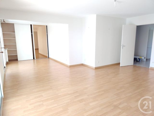 Appartement F3 à louer - 3 pièces - 81.37 m2 - VANNES - 56 - BRETAGNE - Century 21 Sarz'Eau Immobilier