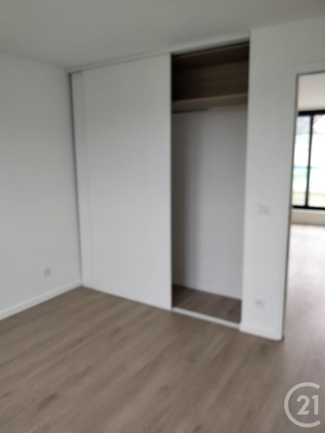 Appartement F3 à louer - 3 pièces - 60.0 m2 - ST GILDAS DE RHUYS - 56 - BRETAGNE - Century 21 Sarz'Eau Immobilier