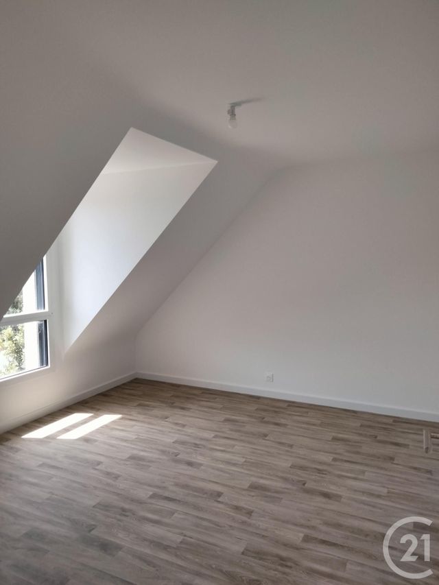maison à louer - 4 pièces - 80.57 m2 - ST GILDAS DE RHUYS - 56 - BRETAGNE - Century 21 Sarz'Eau Immobilier