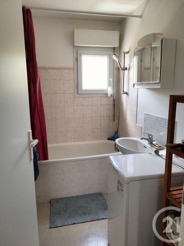 Appartement F3 à louer - 3 pièces - 54.65 m2 - VANNES - 56 - BRETAGNE - Century 21 Sarz'Eau Immobilier