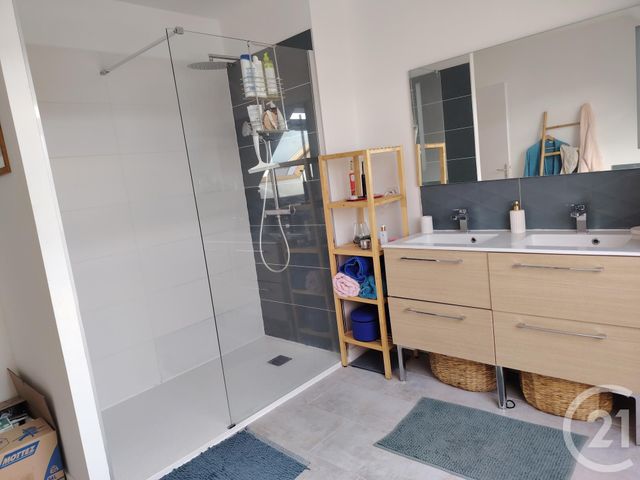 maison à louer - 6 pièces - 112.0 m2 - TREFFLEAN - 56 - BRETAGNE - Century 21 Sarz'Eau Immobilier