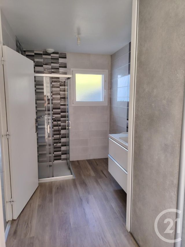 maison à louer - 6 pièces - 117.0 m2 - THEIX NOYALO - 56 - BRETAGNE - Century 21 Sarz'Eau Immobilier