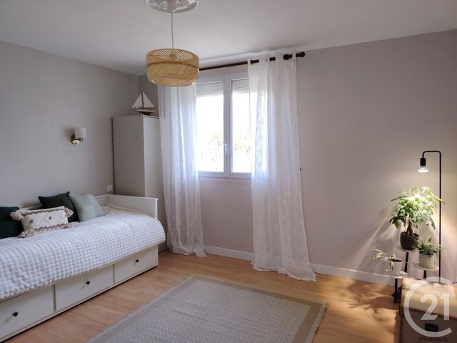 maison à louer - 6 pièces - 140.0 m2 - THEIX NOYALO - 56 - BRETAGNE - Century 21 Sarz'Eau Immobilier