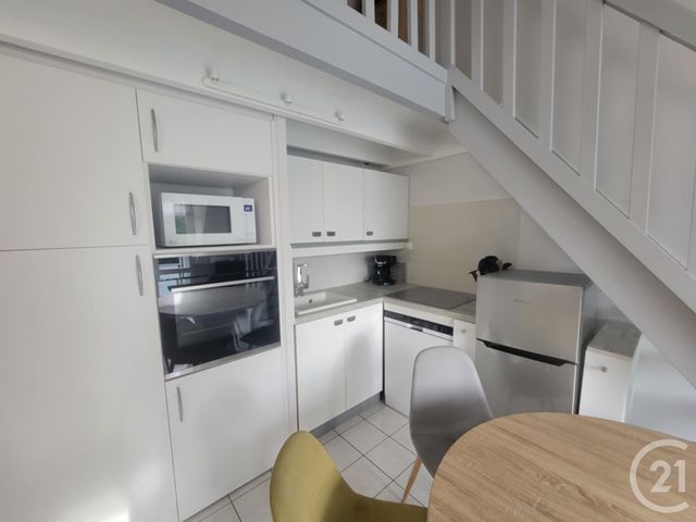 Appartement Duplex à louer - 2 pièces - 24.6 m2 - SARZEAU - 56 - BRETAGNE - Century 21 Sarz'Eau Immobilier